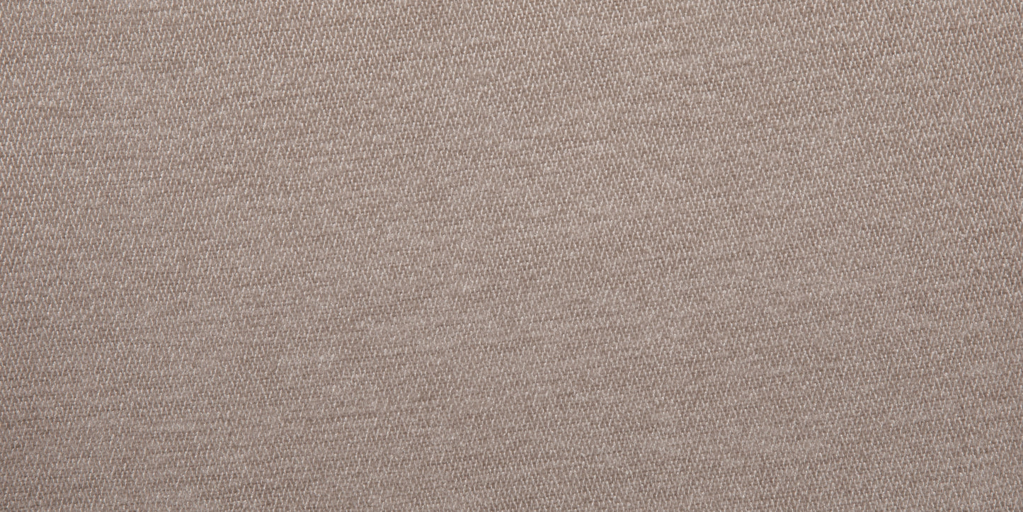 Stevige bekledingsstof die je kunt gebruiken voor meubels. Deze meubelstof van Leotex is voorzien van de kleur taupe en het patroon kenmerk een visgraat. Aardetint of zandtint. 